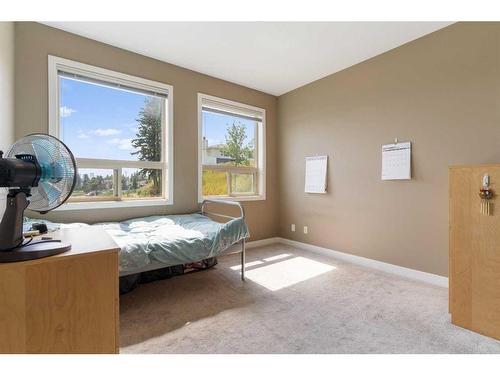 529-4303 1 Street Ne, Calgary, AB - Indoor Photo Showing Bedroom