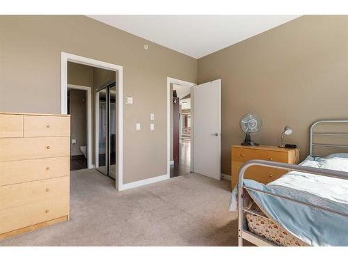 529-4303 1 Street Ne, Calgary, AB - Indoor Photo Showing Bedroom