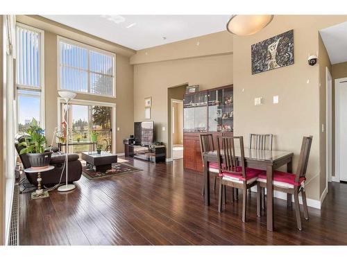 529-4303 1 Street Ne, Calgary, AB - Indoor Photo Showing Dining Room