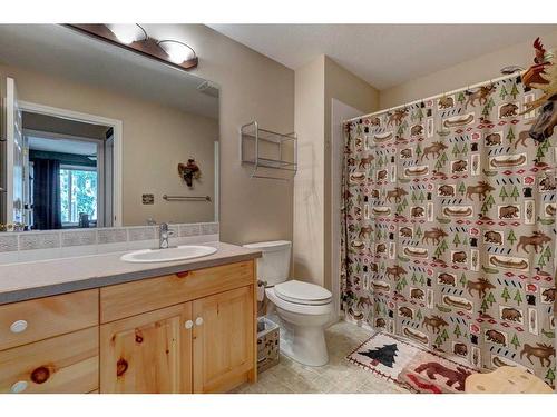 1-137 Stonecreek Road, Canmore, AB - Indoor Photo Showing Bathroom