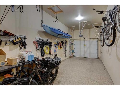 1-137 Stonecreek Road, Canmore, AB - Indoor Photo Showing Garage