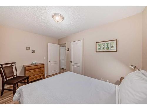 4509 49 Street, Sylvan Lake, AB - Indoor Photo Showing Bedroom