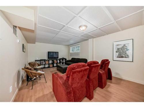 4509 49 Street, Sylvan Lake, AB - Indoor Photo Showing Other Room