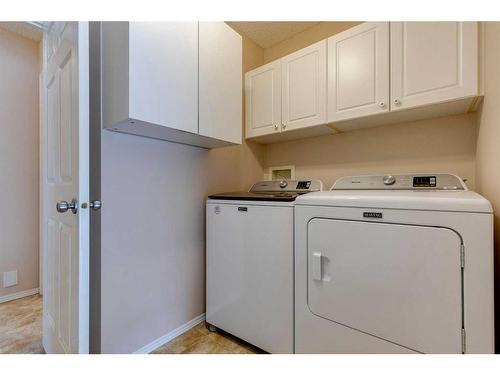 199 Somerglen Road Sw, Calgary, AB - Indoor Photo Showing Laundry Room