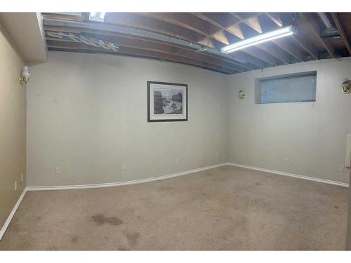 2708 16A Street Se, Calgary, AB - Indoor Photo Showing Other Room