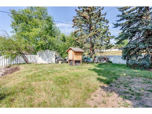 744 Hunterston Crescent Nw, Calgary, AB - Outdoor