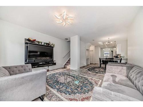 310-15 Evanscrest Park Nw, Calgary, AB - Indoor Photo Showing Living Room