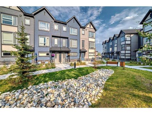 310-15 Evanscrest Park Nw, Calgary, AB - Outdoor With Facade