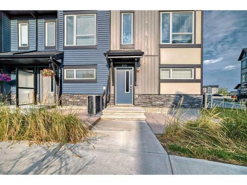 310-15 Evanscrest Park Nw, Calgary, AB - Outdoor With Facade