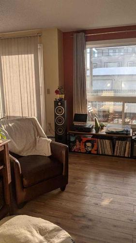 105-205 5 Avenue Ne, Calgary, AB - Indoor Photo Showing Other Room