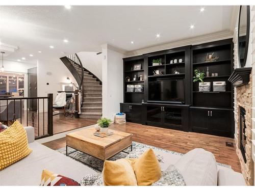 3039 27 Street Sw, Calgary, AB - Indoor Photo Showing Living Room