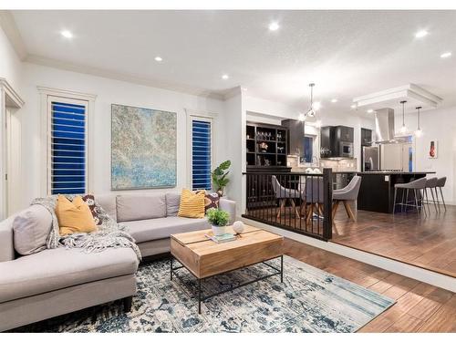 3039 27 Street Sw, Calgary, AB - Indoor Photo Showing Living Room