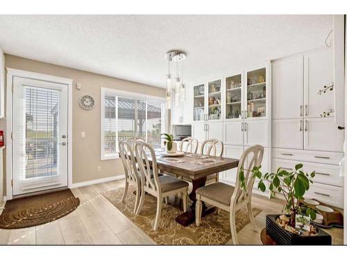 119 Anaheim Circle Ne, Calgary, AB - Indoor Photo Showing Dining Room