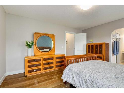 110 Invermere Drive, Chestermere, AB - Indoor Photo Showing Bedroom