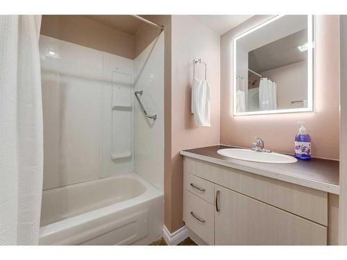 110 Invermere Drive, Chestermere, AB - Indoor Photo Showing Bathroom