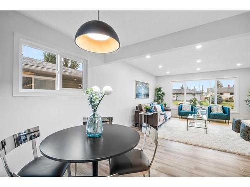 9836 Alcott Road Se, Calgary, AB - Indoor Photo Showing Dining Room