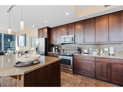 1607-211 13 Avenue Se, Calgary, AB - Indoor Photo Showing Kitchen With Stainless Steel Kitchen With Upgraded Kitchen