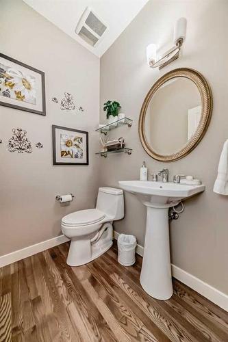 60 Aspen Hills Place Sw, Calgary, AB - Indoor Photo Showing Bathroom