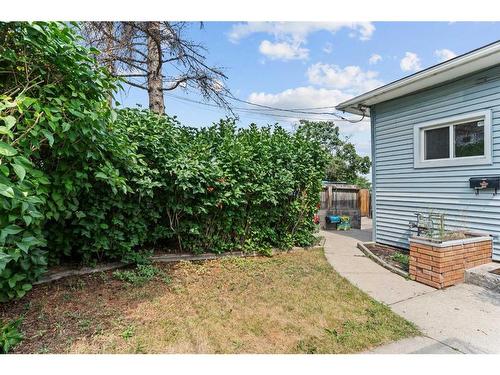 4008 Centre A Street Ne, Calgary, AB - Outdoor