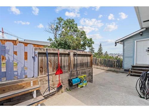 4008 Centre A Street Ne, Calgary, AB - Outdoor