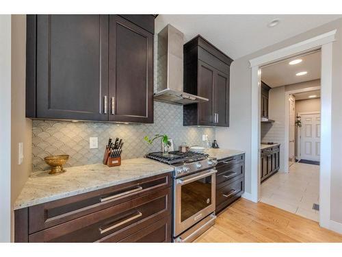 105 Carringvue Manor Nw, Calgary, AB - Indoor Photo Showing Kitchen With Upgraded Kitchen