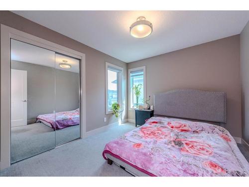 105 Carringvue Manor Nw, Calgary, AB - Indoor Photo Showing Bedroom