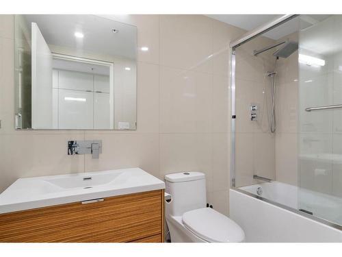 511-1020 9 Avenue Se, Calgary, AB - Indoor Photo Showing Bathroom