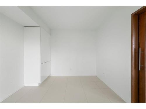 511-1020 9 Avenue Se, Calgary, AB - Indoor Photo Showing Other Room