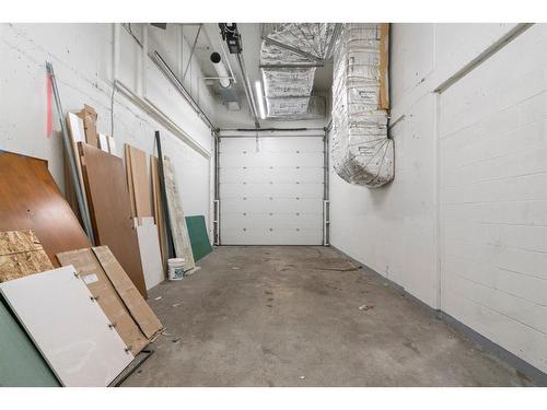 511-1020 9 Avenue Se, Calgary, AB - Indoor Photo Showing Garage