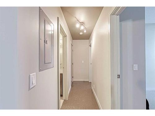 903-220 12 Avenue Se, Calgary, AB - Indoor Photo Showing Other Room