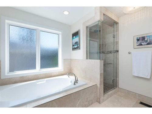 36 Ypres Way Sw, Calgary, AB - Indoor Photo Showing Bathroom