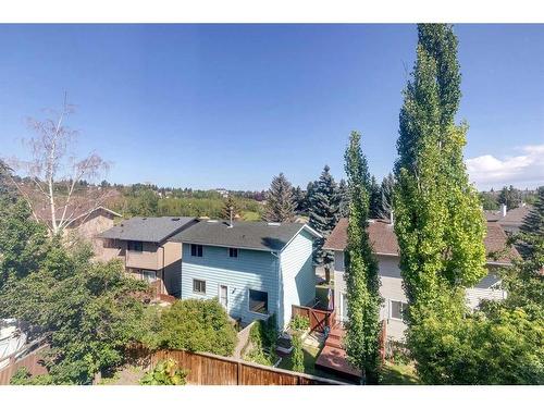 96 Coach Manor Terrace Sw, Calgary, AB - Outdoor