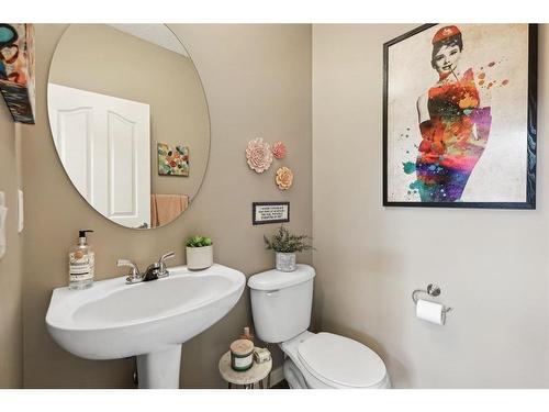 19 Cranford Close Se, Calgary, AB - Indoor Photo Showing Bathroom