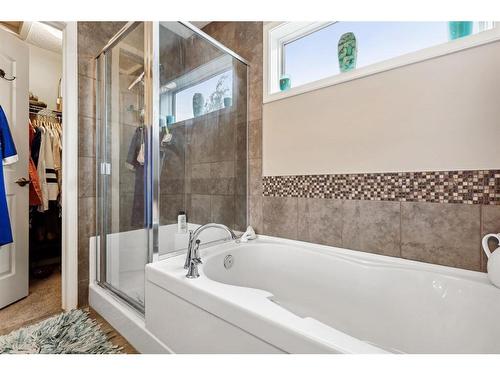 19 Cranford Close Se, Calgary, AB - Indoor Photo Showing Bathroom