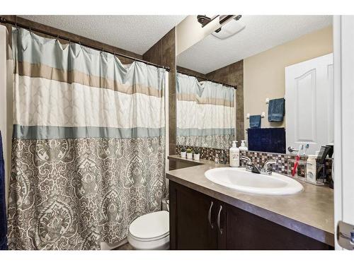 19 Cranford Close Se, Calgary, AB - Indoor Photo Showing Bathroom