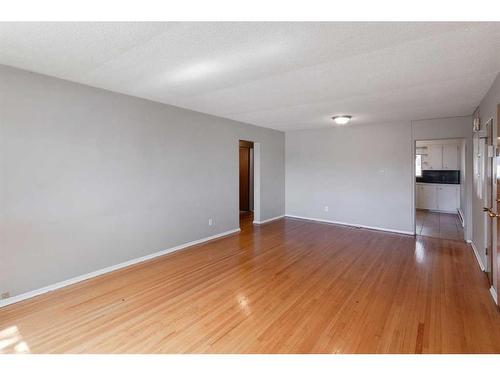 1624 26 Avenue Sw, Calgary, AB - Indoor Photo Showing Other Room