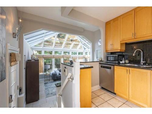 1809 18 Avenue Nw, Calgary, AB - Indoor Photo Showing Kitchen