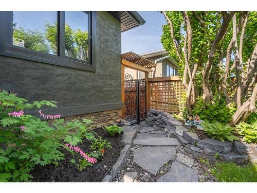 1809 18 Avenue Nw, Calgary, AB - Outdoor