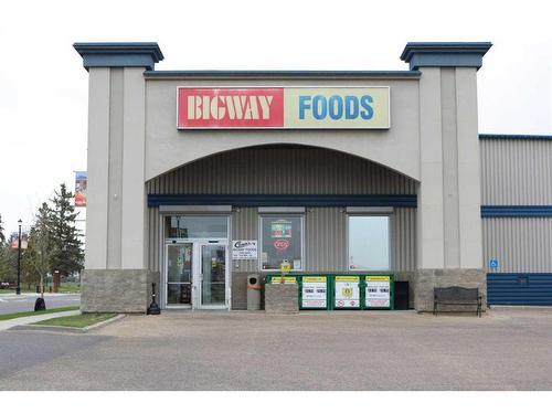 206-1010 Railway Street, Crossfield, AB - Outdoor