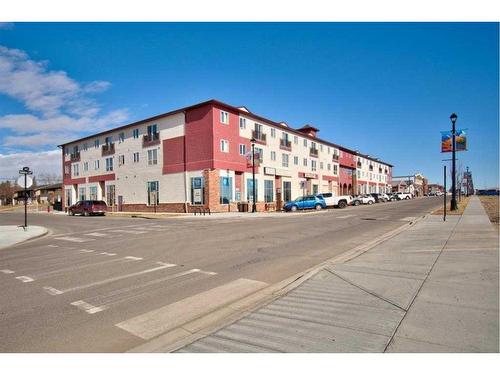 206-1010 Railway Street, Crossfield, AB - Outdoor