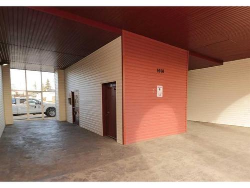 206-1010 Railway Street, Crossfield, AB -  Photo Showing Other Room