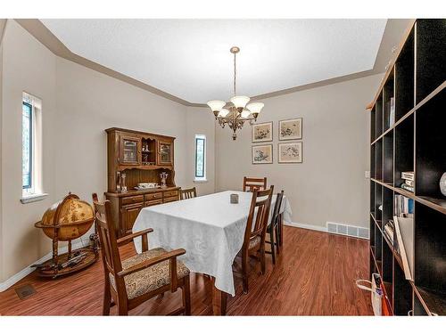 85 Royal Crest Terrace Nw, Calgary, AB - Indoor Photo Showing Dining Room