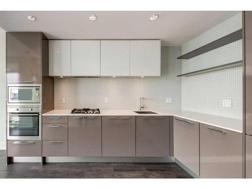 2201-901 10 Avenue Sw, Calgary, AB - Indoor Photo Showing Kitchen