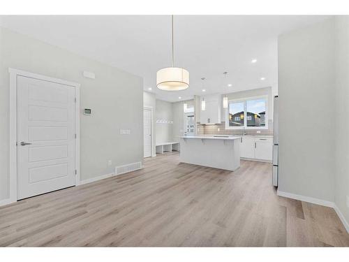 45 Corner Glen Way Ne, Calgary, AB - Indoor Photo Showing Kitchen