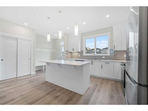 45 Corner Glen Way Ne, Calgary, AB - Indoor Photo Showing Kitchen With Upgraded Kitchen