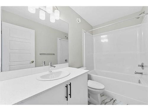 45 Corner Glen Way Ne, Calgary, AB - Indoor Photo Showing Bathroom