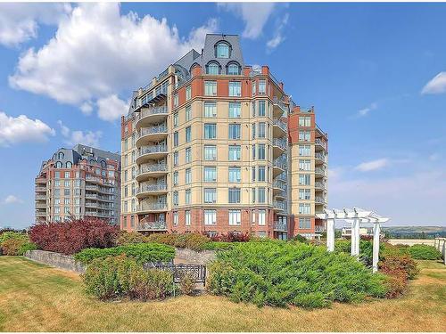 309-1718 14 Avenue Nw, Calgary, AB - Outdoor With Balcony With Facade