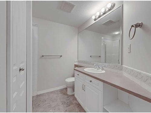 309-1718 14 Avenue Nw, Calgary, AB - Indoor Photo Showing Bathroom