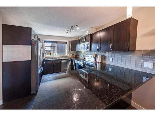 343 Covecreek Circle Ne, Calgary, AB - Indoor Photo Showing Kitchen