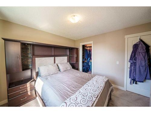 343 Covecreek Circle Ne, Calgary, AB - Indoor Photo Showing Bedroom